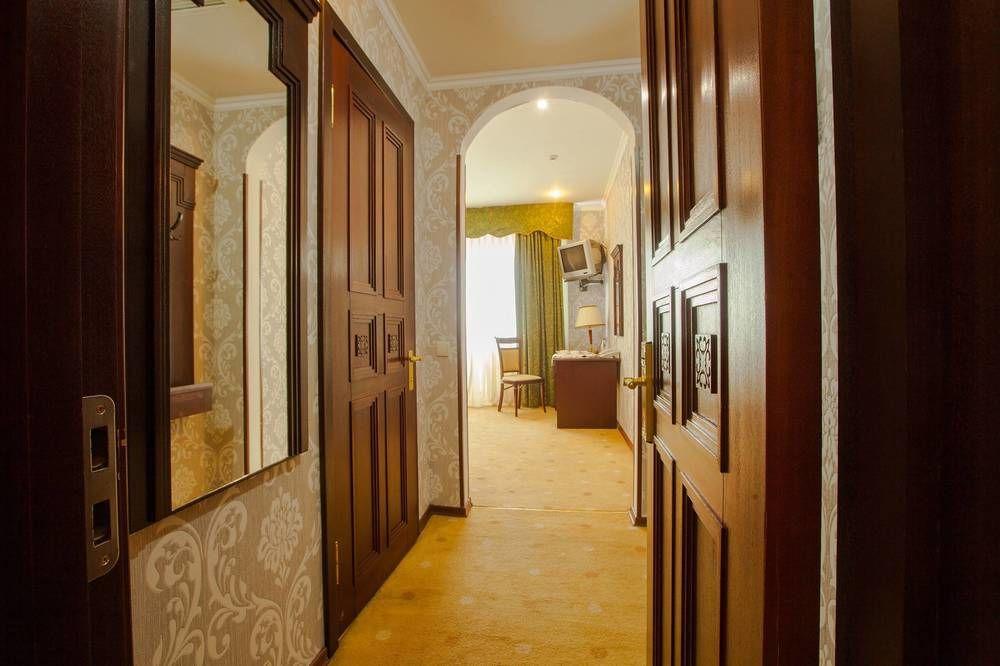 "Rush Hotel" Astana Exterior foto